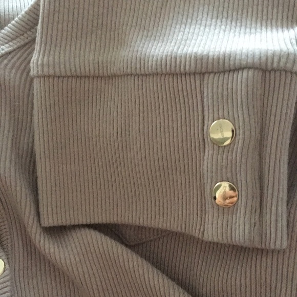 bebe V-Neck 3/4 sleeve rib knit top - Picture 10 of 13